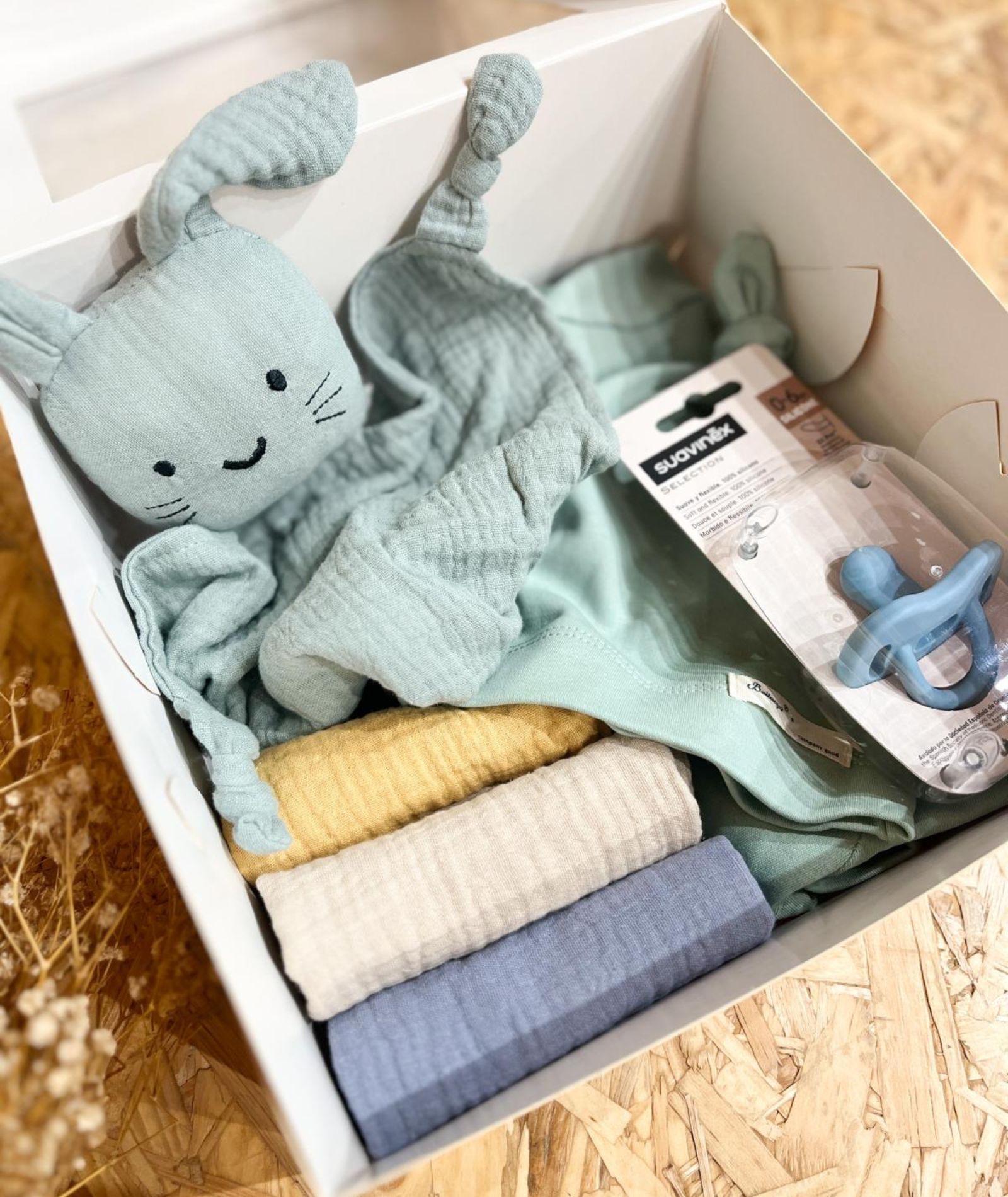 Box Personalizado 5 con pañales de Regalo